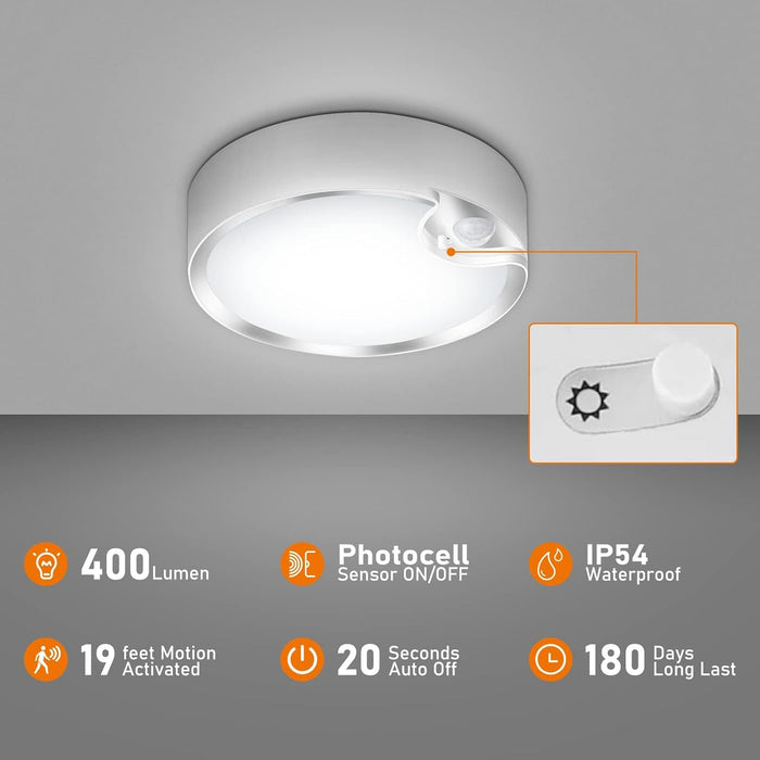 400 lumens, photocell sensor, IP54, 180 days of battery life
